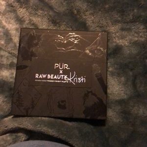 RawbeautyKristixPur eyeshadow palette